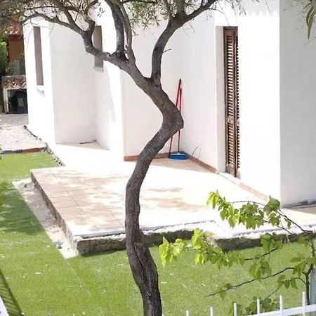 Comoda Villetta Con Giardino San Teodoro  Exteriér fotografie