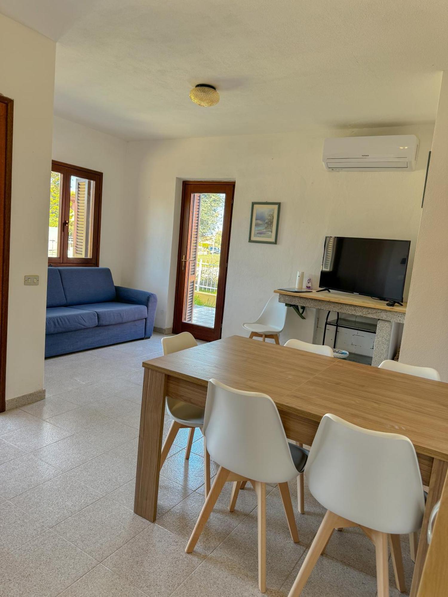 Comoda Villetta Con Giardino San Teodoro  Exteriér fotografie